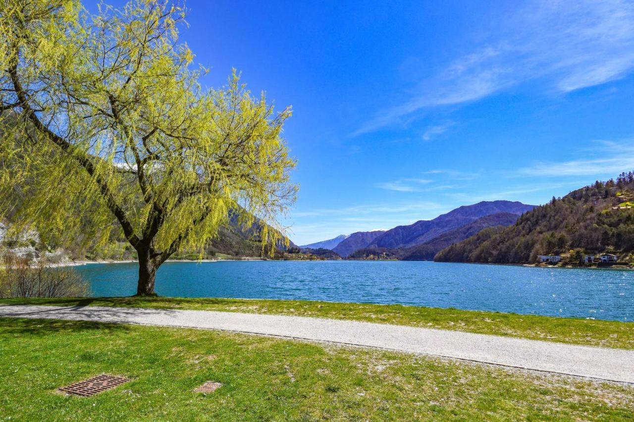 Sky&Pool Dom Riva del Garda Exterior foto